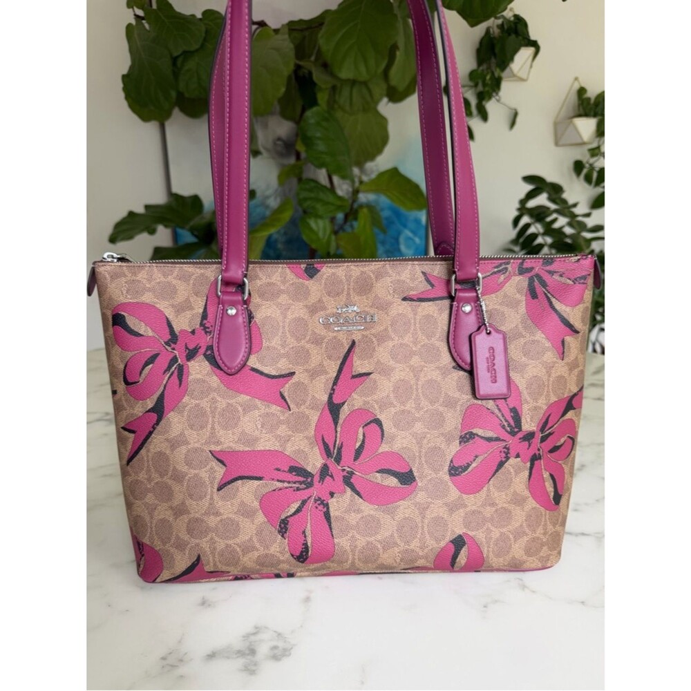 Coach Gallery Tote Bag In Signature Canvas With Bow Print CZ174 Tan Pink Multi